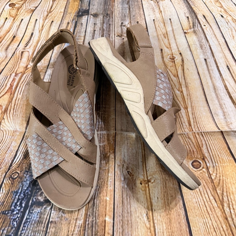Earth Spirit Tan Slingback Women's Sandals Size 7
